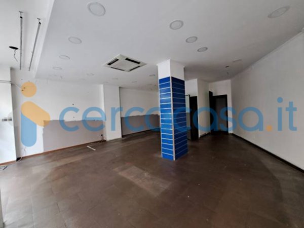 locale commerciale in affitto a Messina