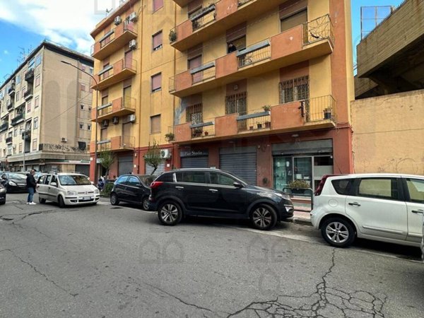 negozio in affitto a Messina in zona Gazzi