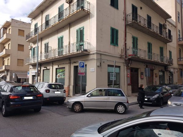 negozio in affitto a Messina