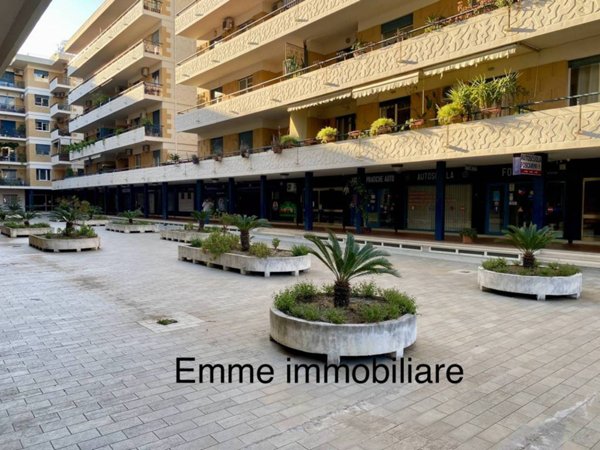 negozio in affitto a Messina