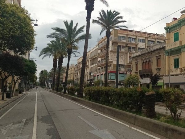 negozio in affitto a Messina