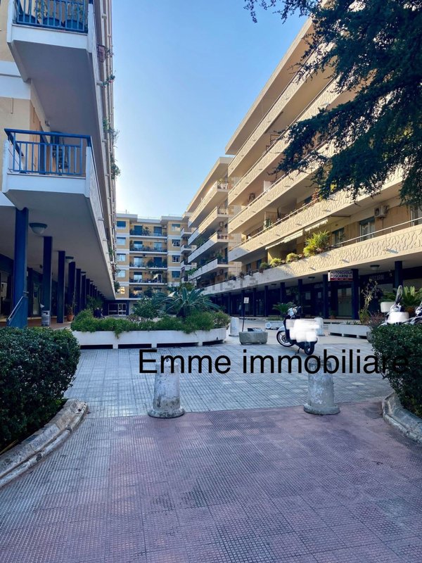 locale commerciale in affitto a Messina