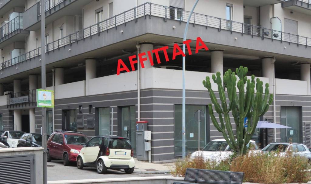 negozio in affitto a Messina