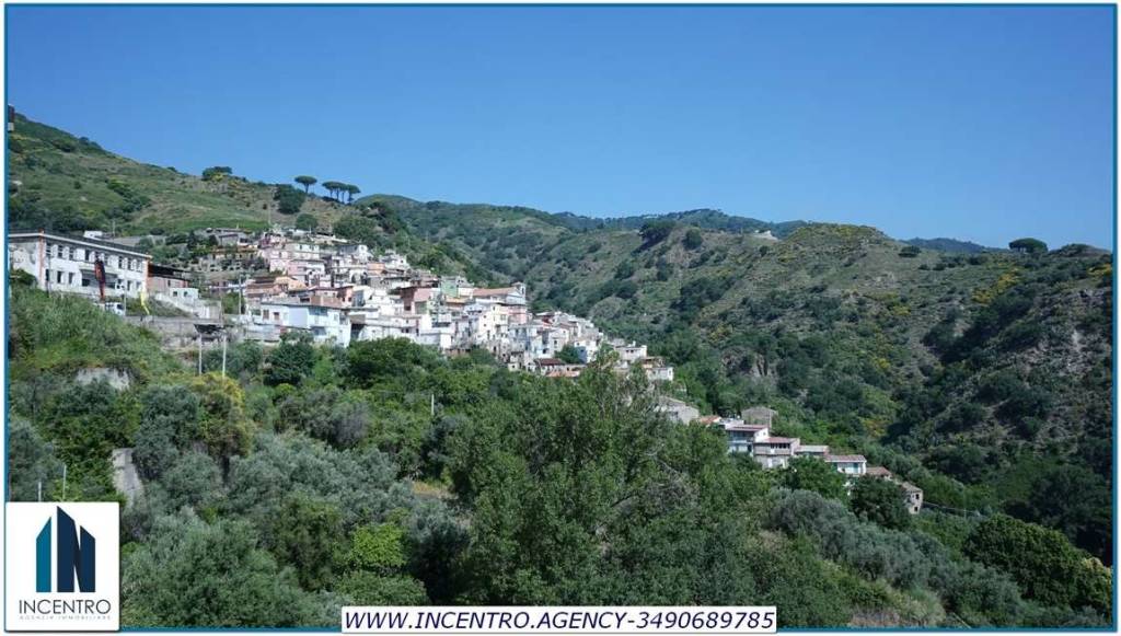 negozio in affitto a Messina in zona Cumìa