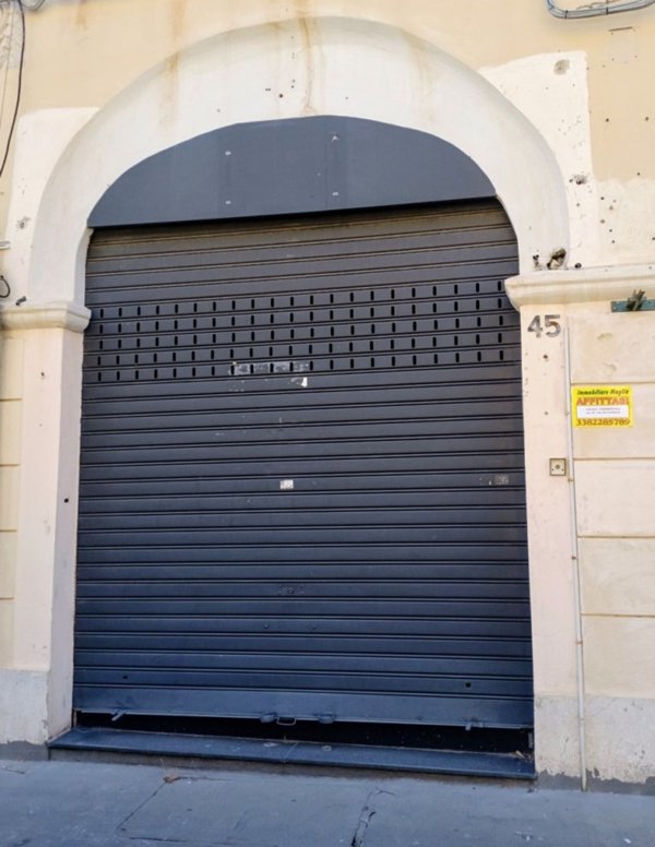 locale commerciale in affitto a Messina in zona Centro Storico