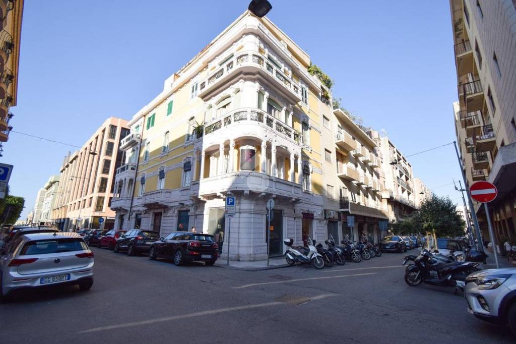 negozio in affitto a Messina