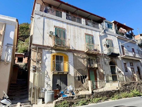appartamento in affitto a Messina in zona Camaro