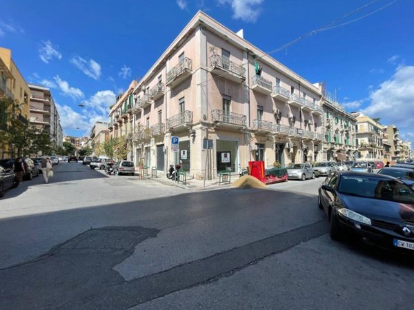 negozio in affitto a Messina