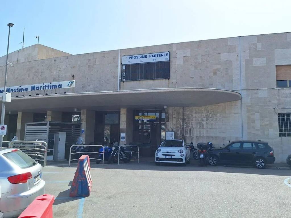 negozio in affitto a Messina