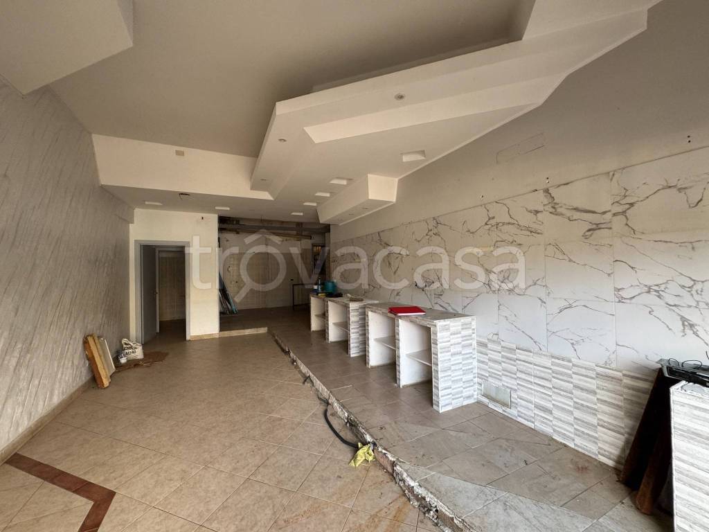 negozio in affitto a Messina