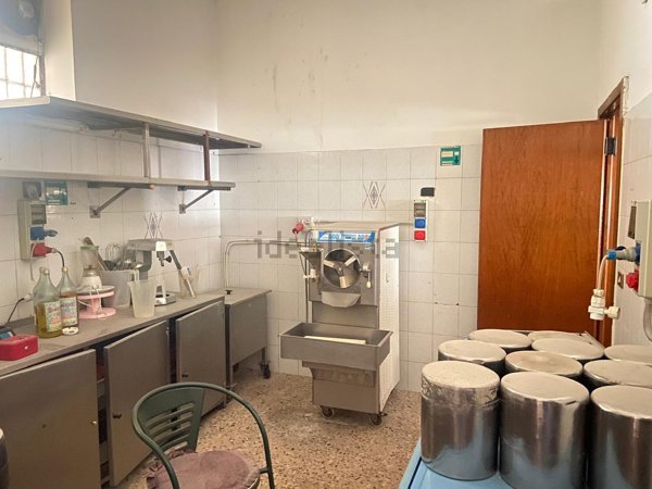 locale commerciale in affitto a Messina in zona Contesse