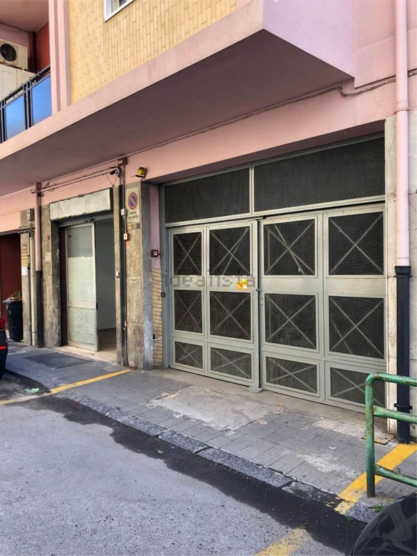 locale commerciale in affitto a Messina