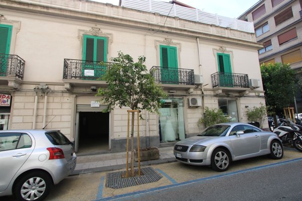 locale commerciale in affitto a Messina in zona Centro Storico