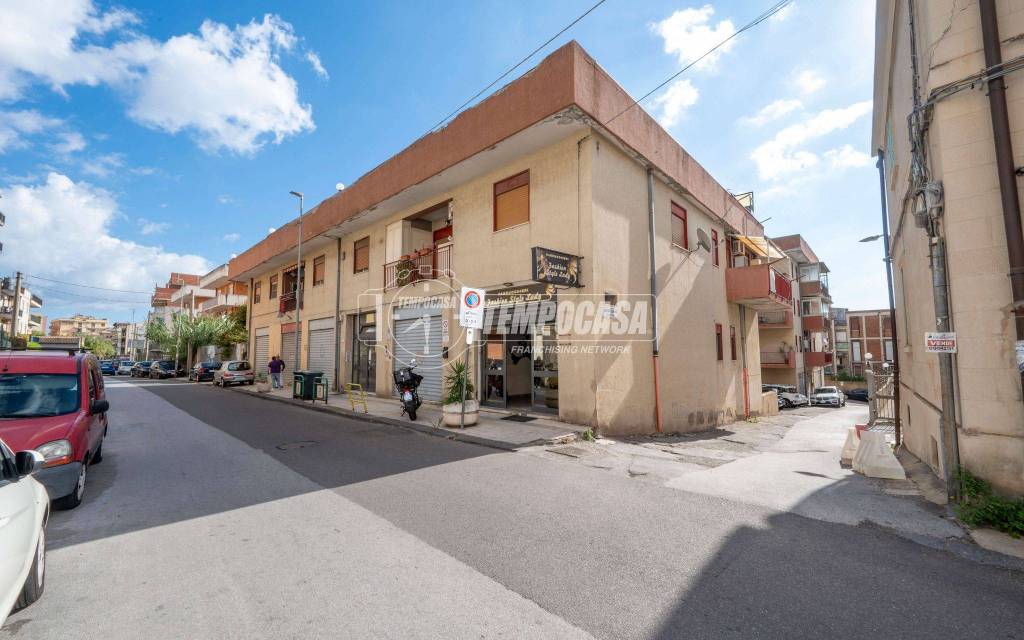 negozio in affitto a Messina in zona Contesse