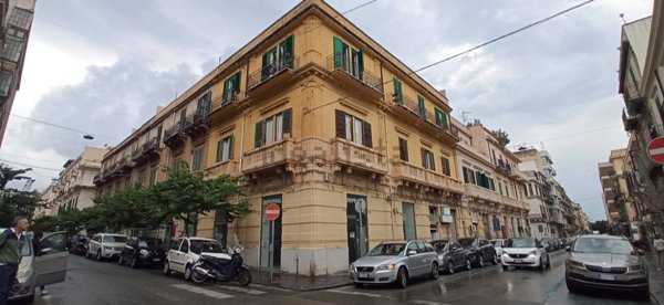 locale commerciale in affitto a Messina