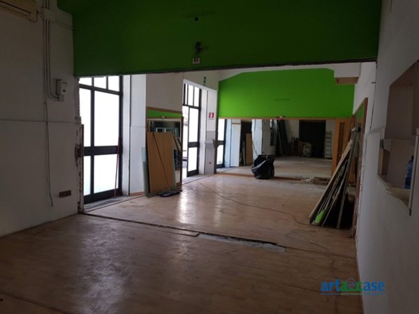 locale commerciale in affitto a Messina