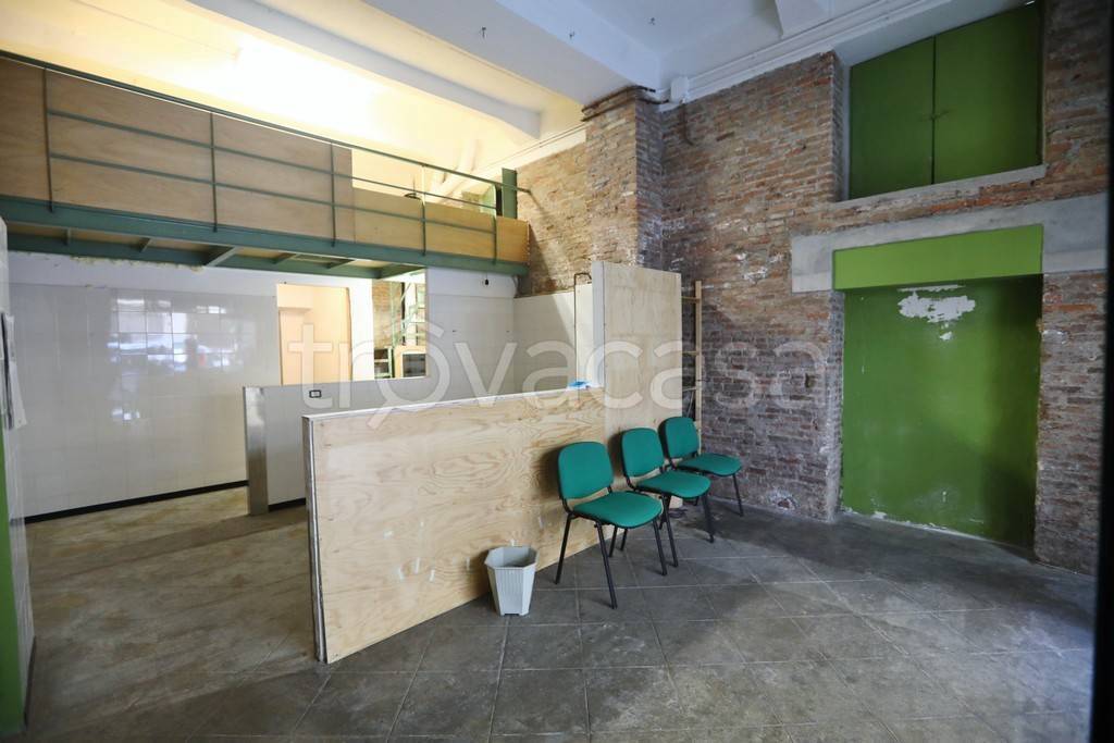 negozio in affitto a Messina