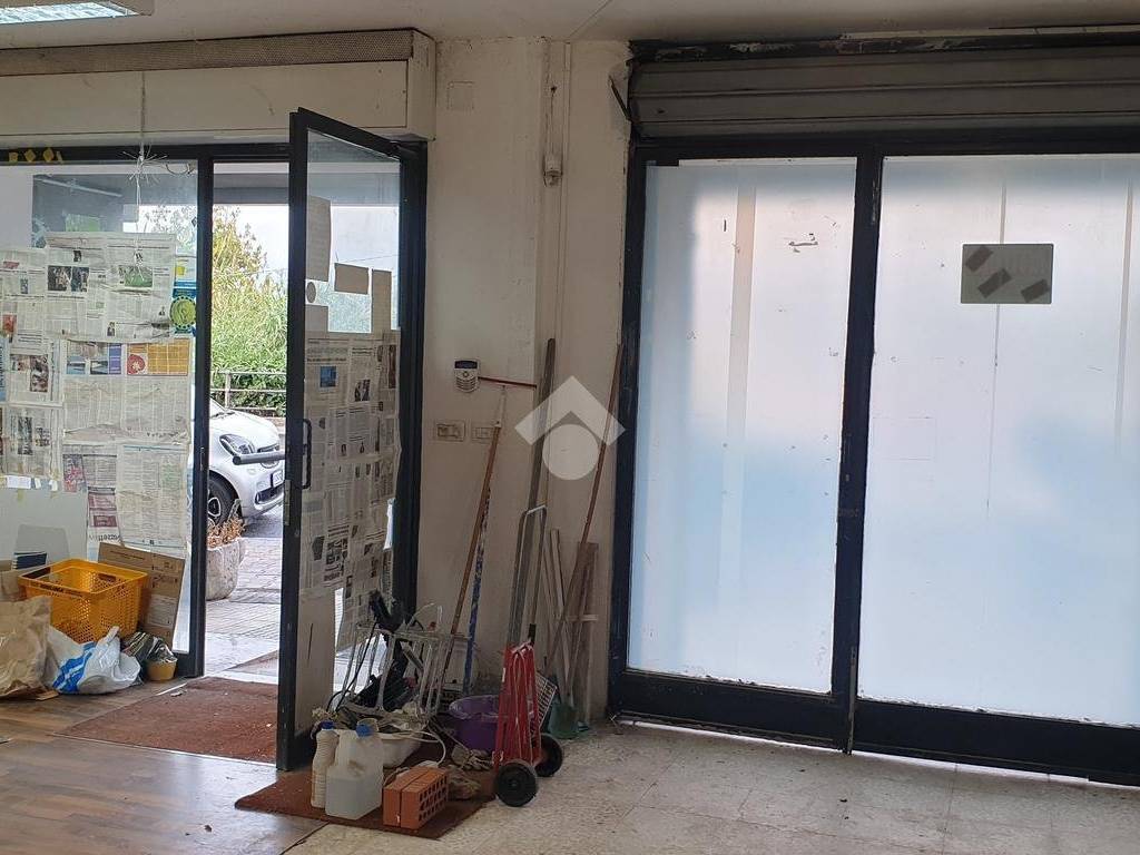 negozio in affitto a Messina