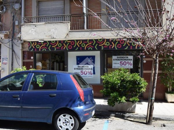negozio in affitto a Messina