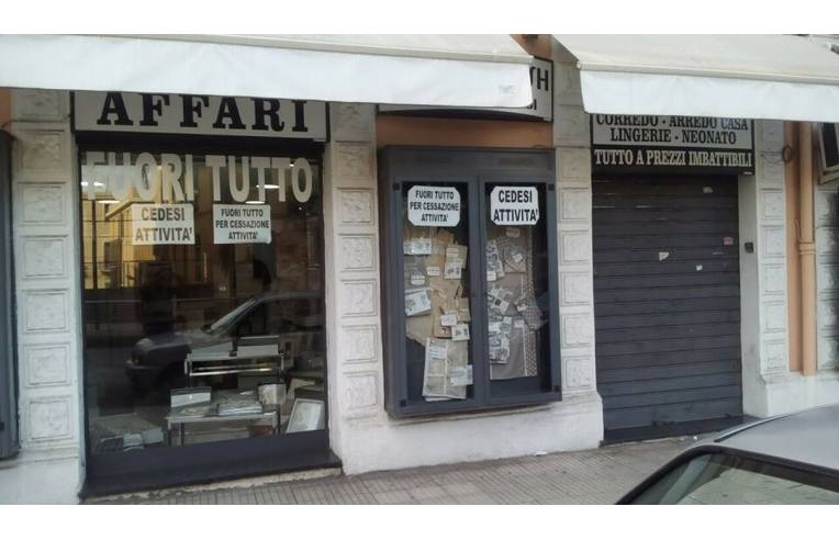 locale commerciale in affitto a Messina