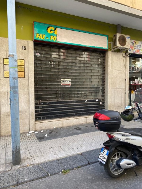 locale commerciale in affitto a Messina