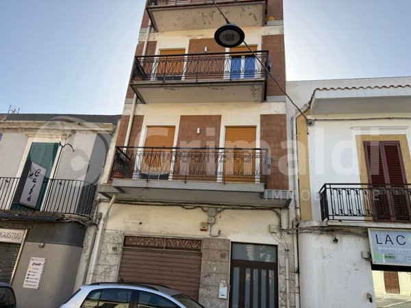 locale commerciale in affitto a Messina in zona Gazzi