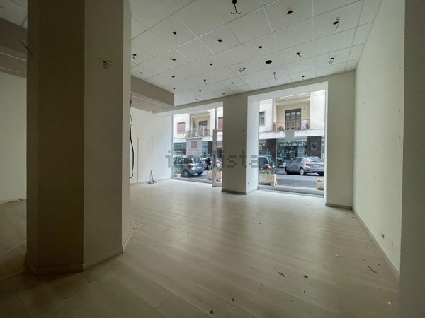 locale commerciale in affitto a Messina