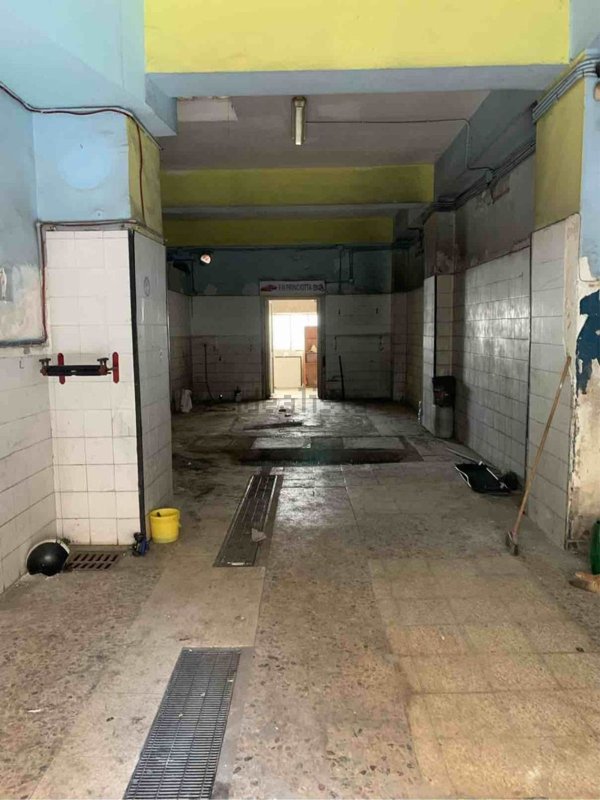 locale commerciale in affitto a Messina