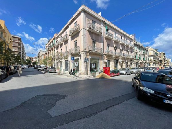 negozio in affitto a Messina