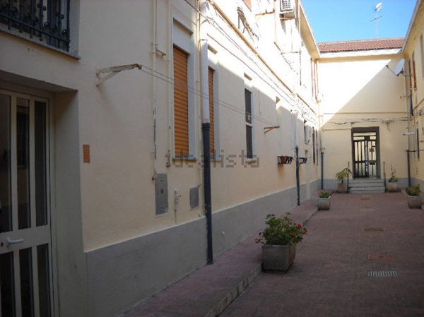 negozio in affitto a Messina