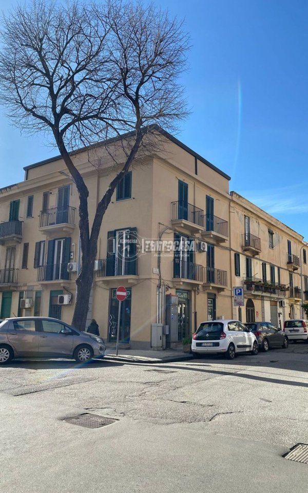 locale commerciale in affitto a Messina