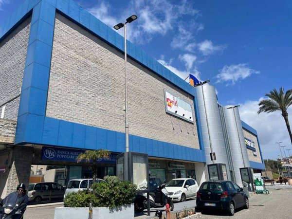 negozio in affitto a Messina in zona Tremestieri