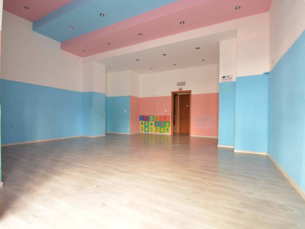 negozio in affitto a Messina