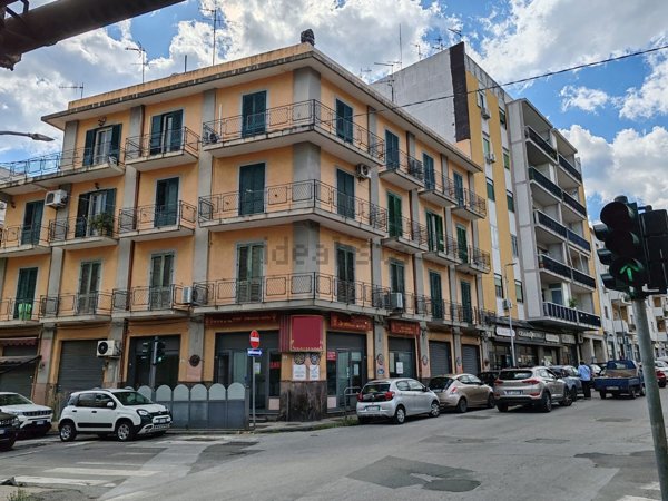 locale commerciale in affitto a Messina in zona Gazzi