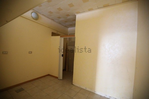 locale commerciale in affitto a Messina in zona Centro Storico