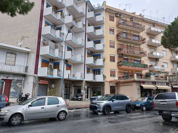 negozio in affitto a Messina in zona San Licandro