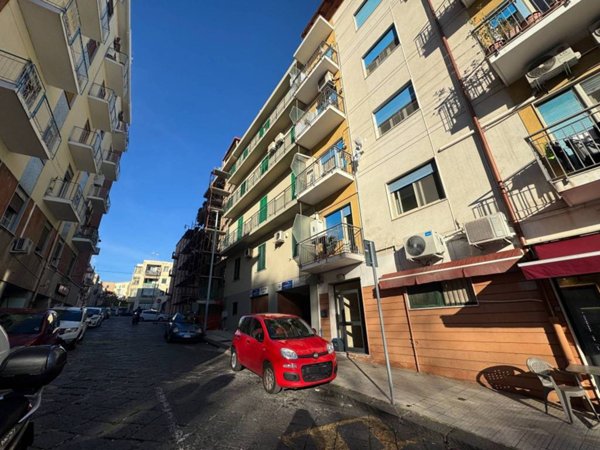 negozio in affitto a Messina