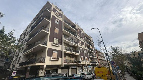 negozio in affitto a Messina