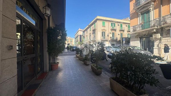 locale commerciale in affitto a Messina