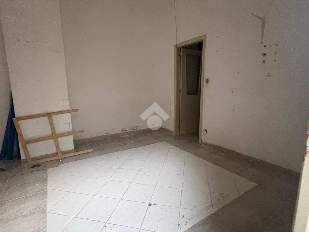 negozio in affitto a Messina in zona Ganzirri