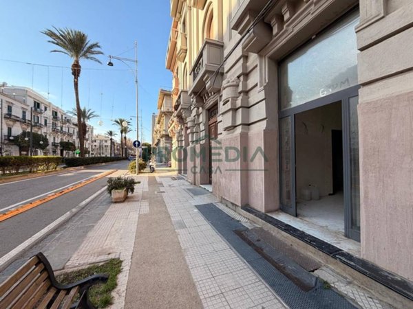 negozio in affitto a Messina