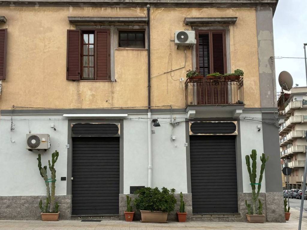 negozio in affitto a Messina