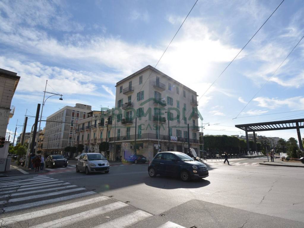 negozio in affitto a Messina