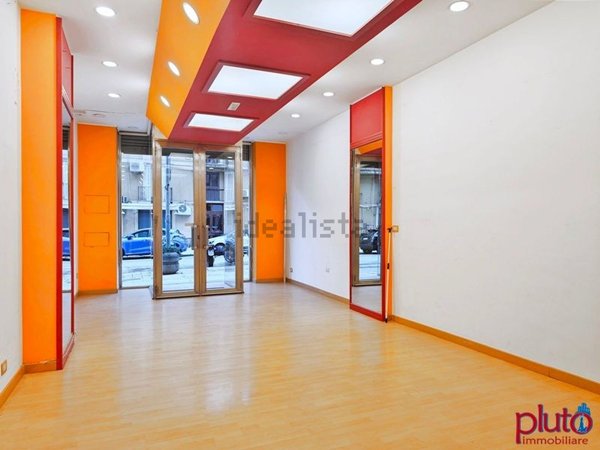 locale commerciale in affitto a Messina