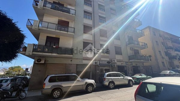 negozio in affitto a Messina