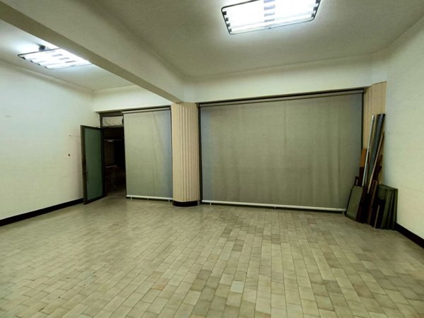 locale commerciale in affitto a Messina in zona Gazzi