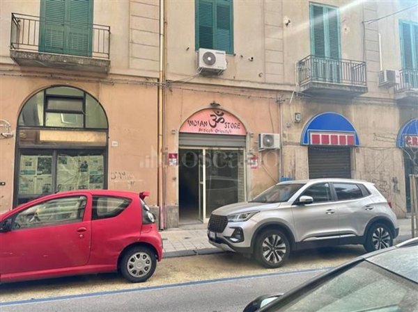 locale commerciale in affitto a Messina