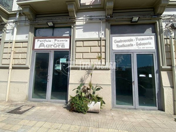 negozio in affitto a Messina