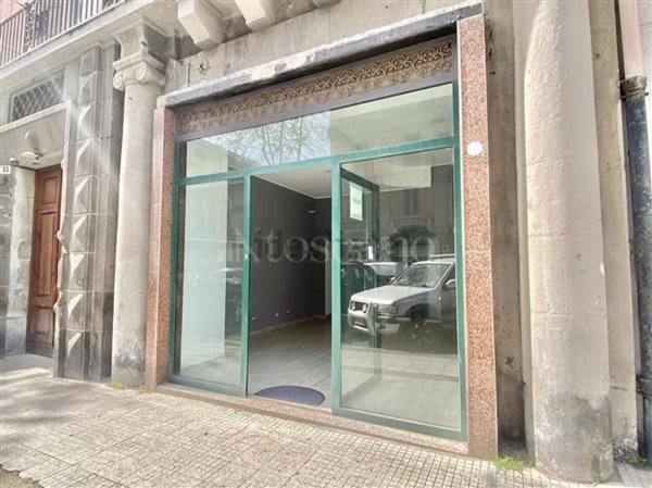locale commerciale in affitto a Messina
