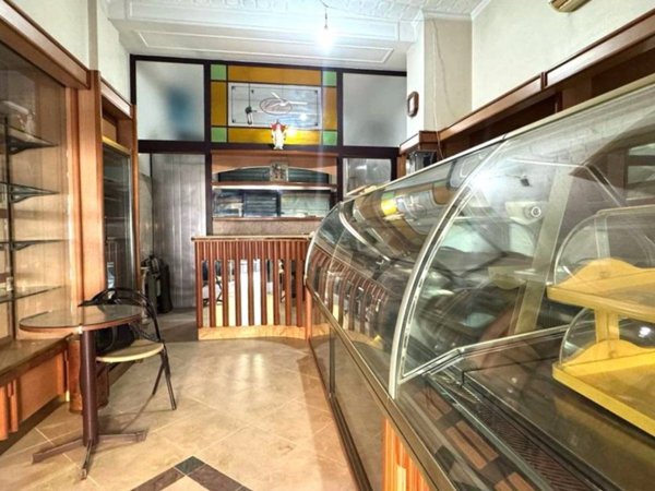 negozio in affitto a Messina in zona Santissima Annunziata